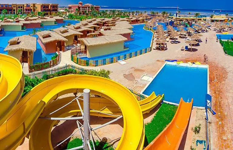 Titanic Beach Resort – Hurghada